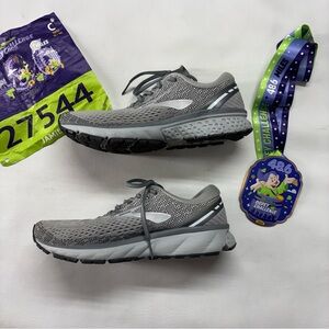 Brooks Ghost 11 Womens Size 9.5, Running, Athletic, Cross Training